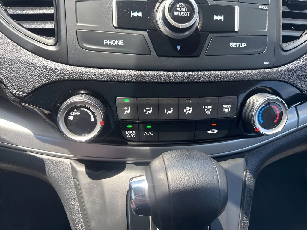 Used 2016  Honda SE image 20