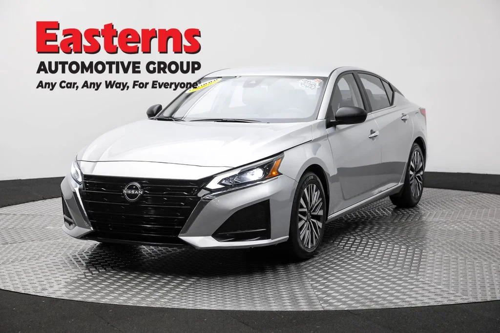Used 2024 Silver Nissan 2.5 SV image 1