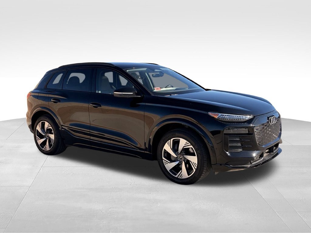 Used 2025 Black Metallic Audi Premium Plus quattro image 6