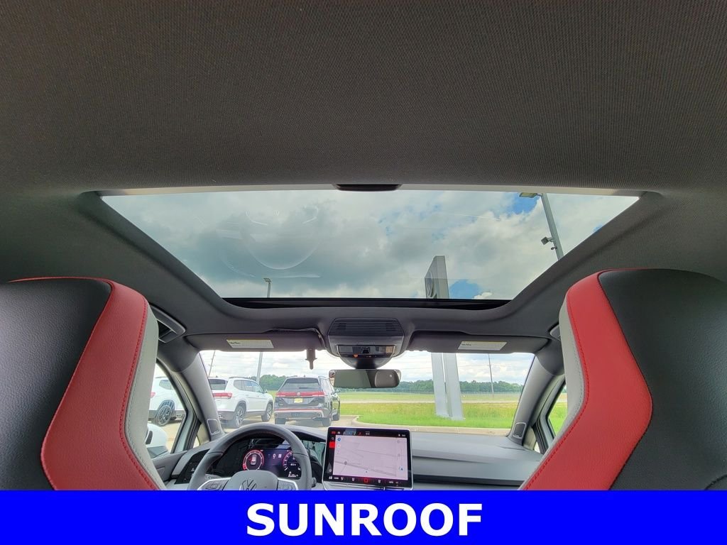 2025 Volkswagen Golf GTI SE - Photo 3