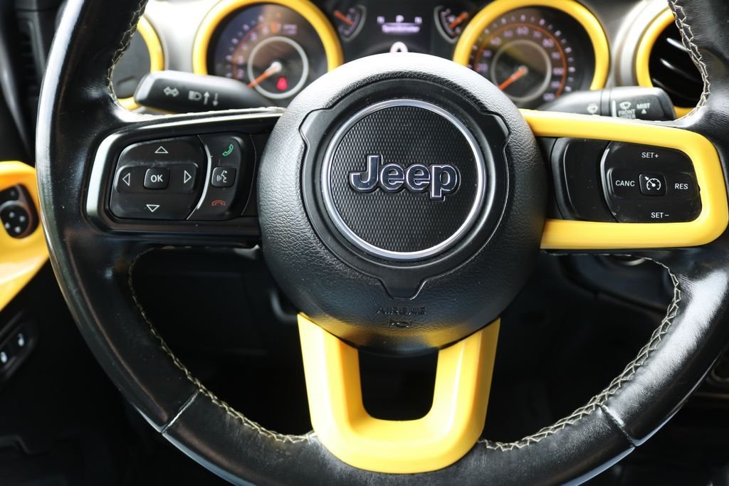 Used 2020 Silver Jeep Unlimited Sport image 21