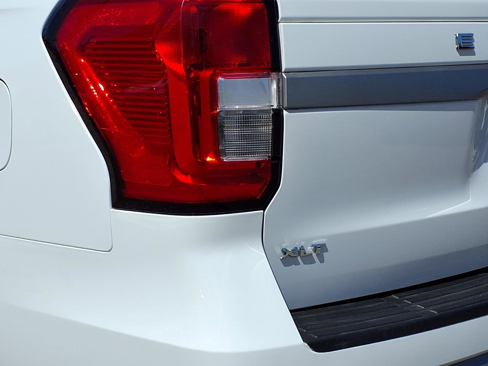 Certified Used 2023 Oxford White Ford XLT image 27