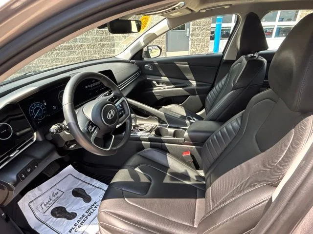 Used 2025 Metal Hyundai Limited image 17