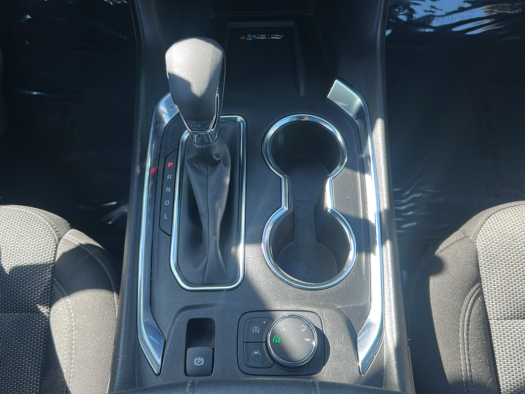 Used 2023 White Chevrolet LT image 21