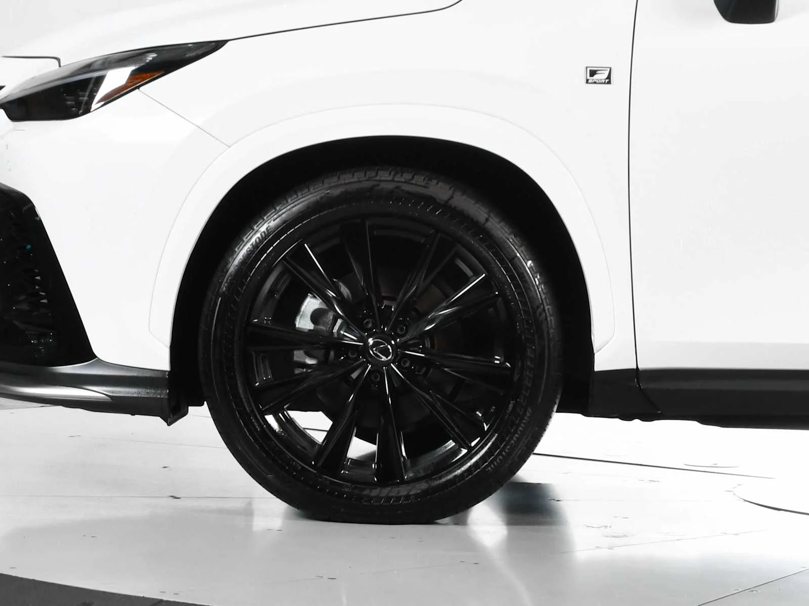 Certified Used 2024 ULTRA WHITE Lexus F SPORT Handling image 12