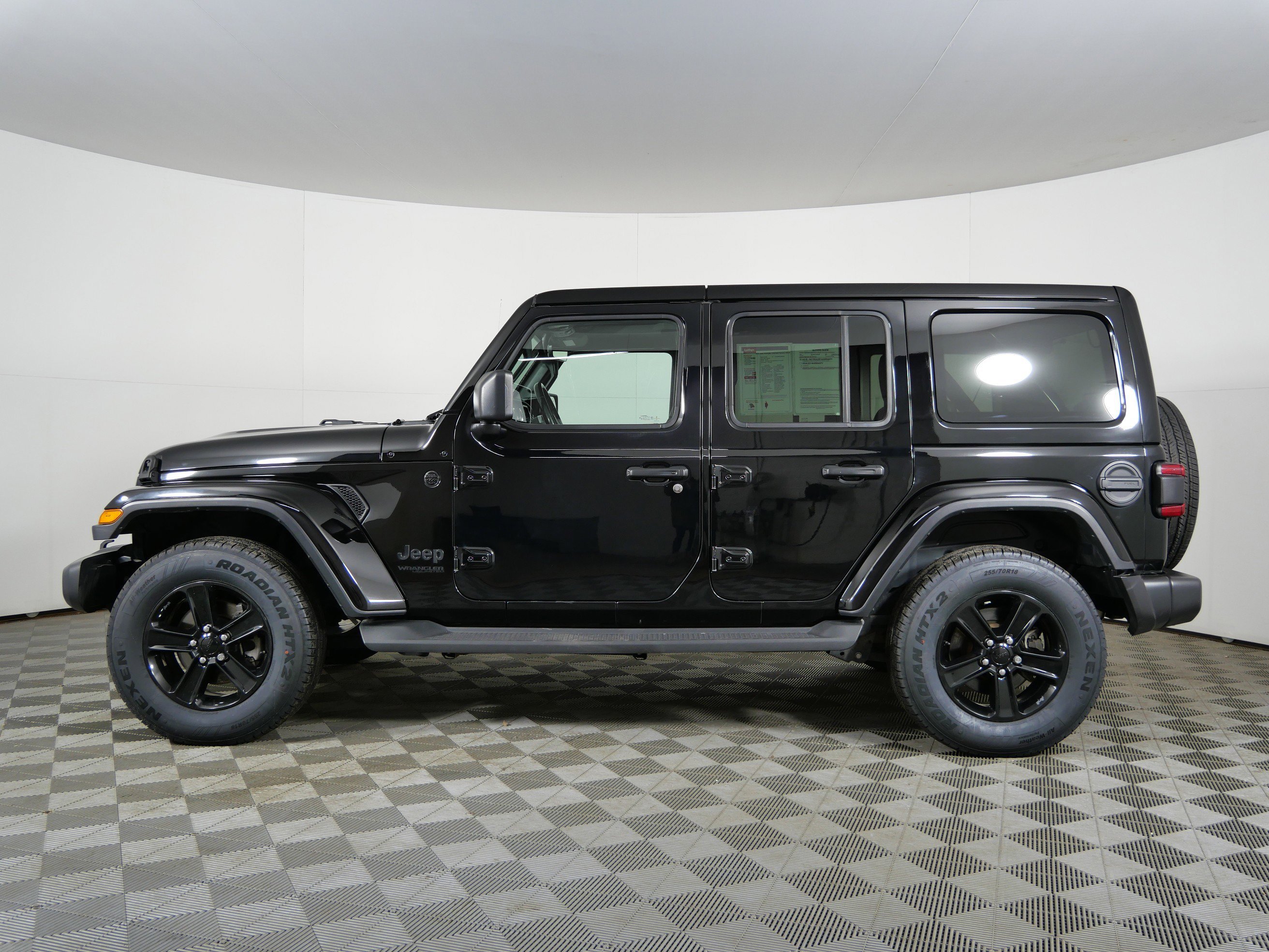 Used 2020 Black Clearcoat Jeep Sahara Altitude image 4