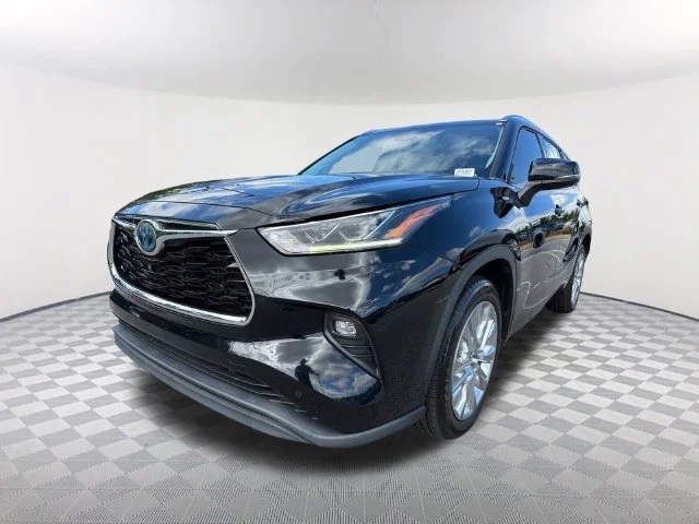 2021 Toyota Highlander Hybrid Platinum