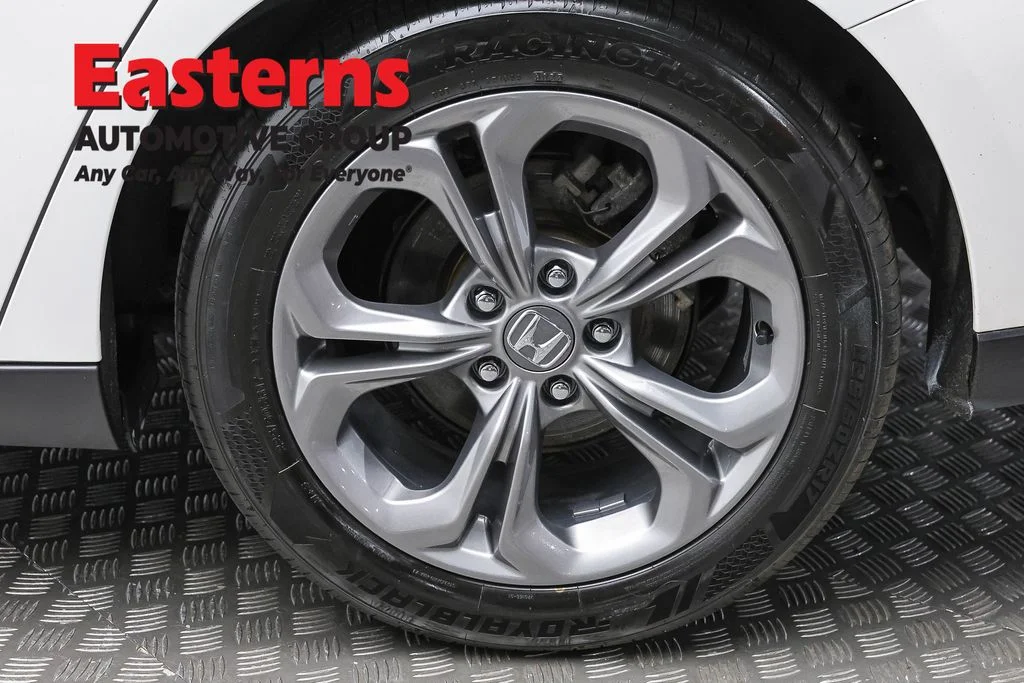 Used 2023 White Honda EX image 8