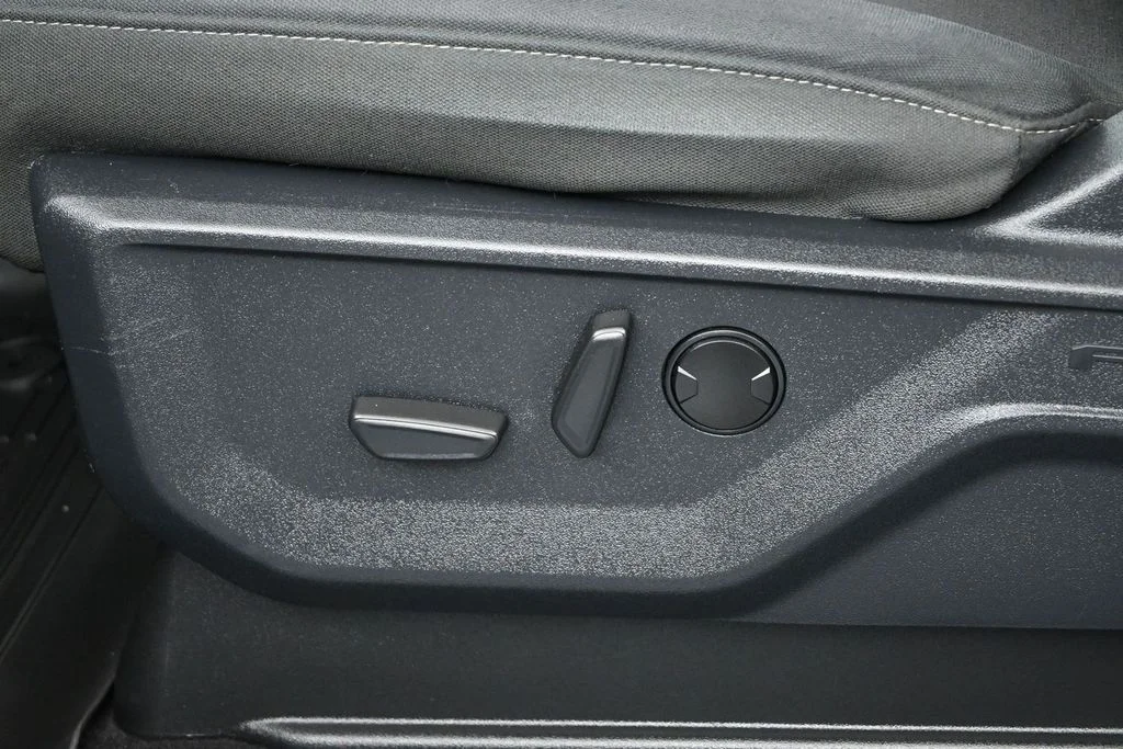 Used 2023 Gray Ford XLT image 9