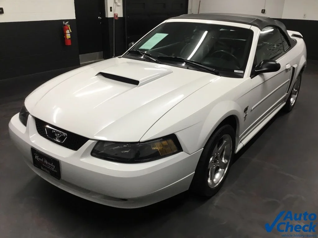 Used 2003 White Ford GT image 17