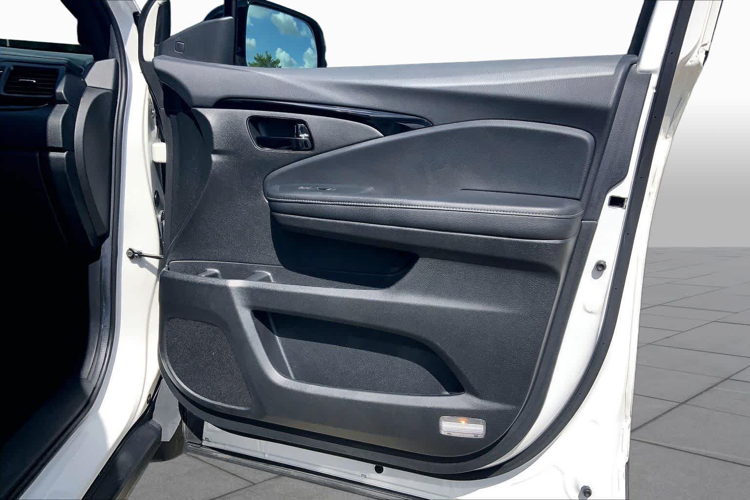 Used 2023 Platinum White Pearl Honda Elite image 22