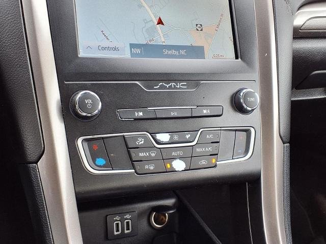 Used 2019 White Ford  image 24