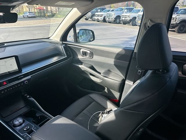 Used 2026 Sand Kia EX image 23
