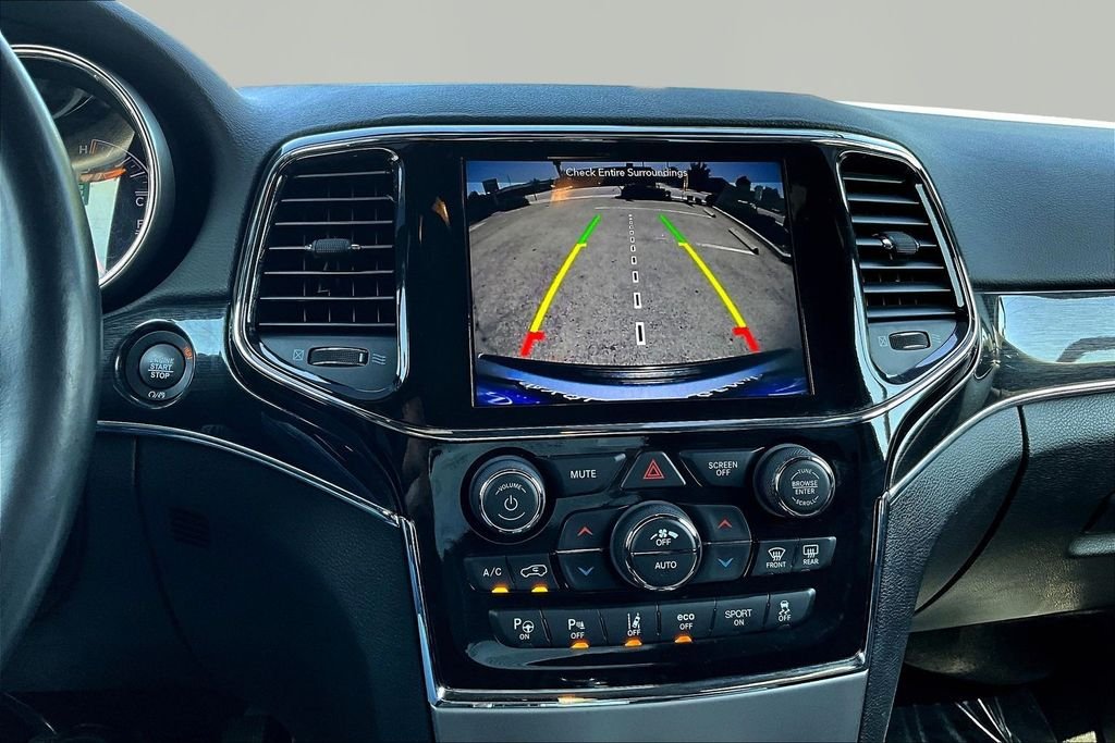 Used 2019 Silver Jeep Trailhawk image 13
