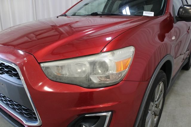Used 2013  Mitsubishi LE image 31