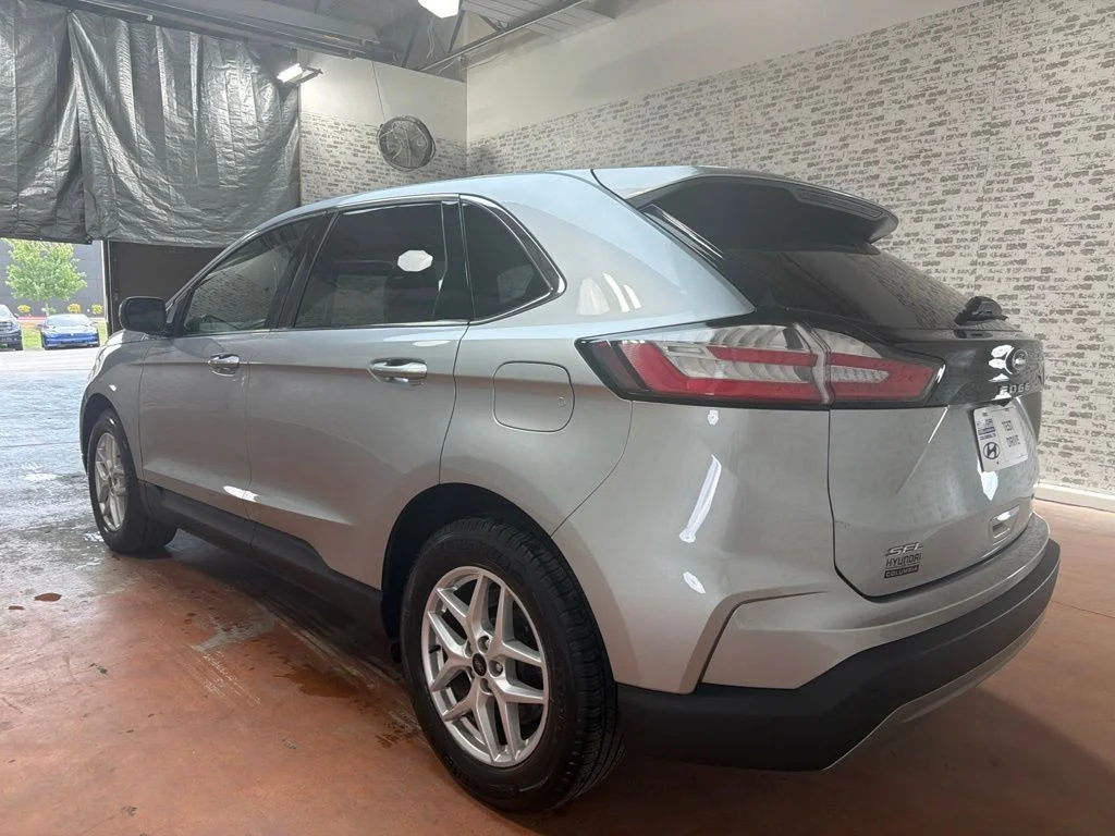 Used 2023 Iconic Silver Metallic Ford SEL image 5