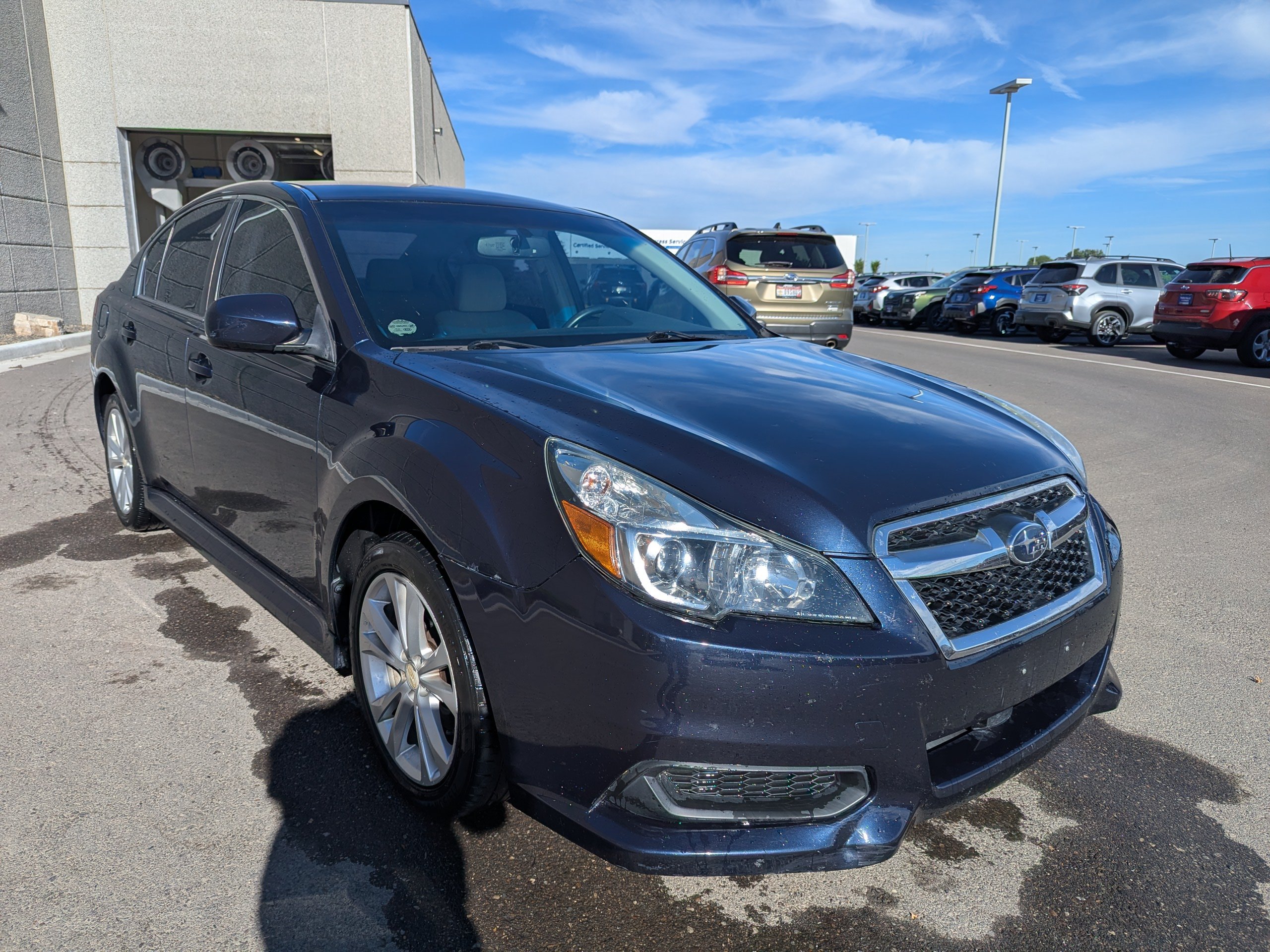 Used 2014 Deep Indigo Pearl Subaru 2.5i Premium image 3