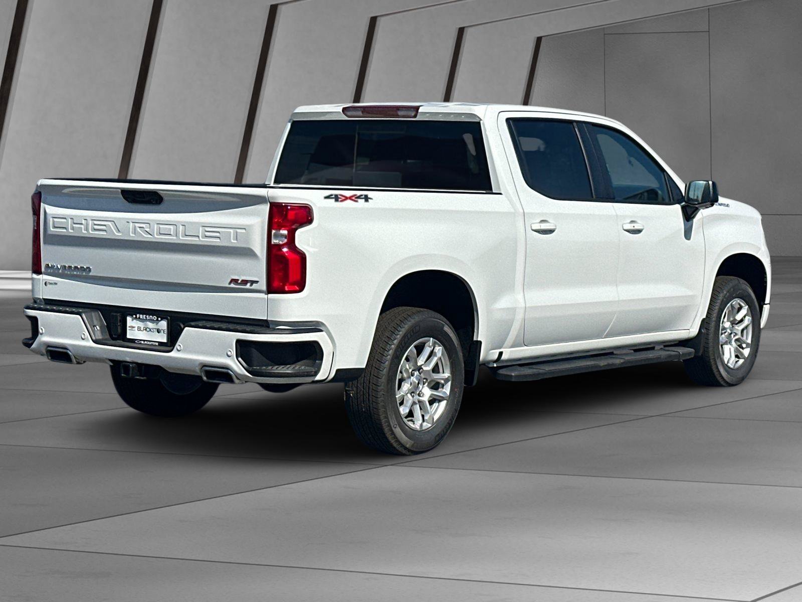 New 2026 Summit White Chevrolet RST image 4