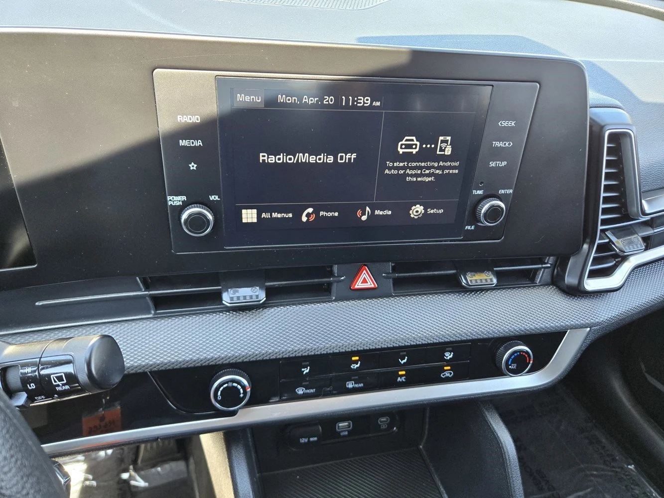 Used 2025 Glacial White Pearl Kia LX image 8