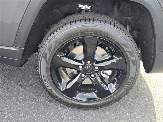 New 2026 Baltic Gray Metallic Clearcoat Jeep Limited image 6