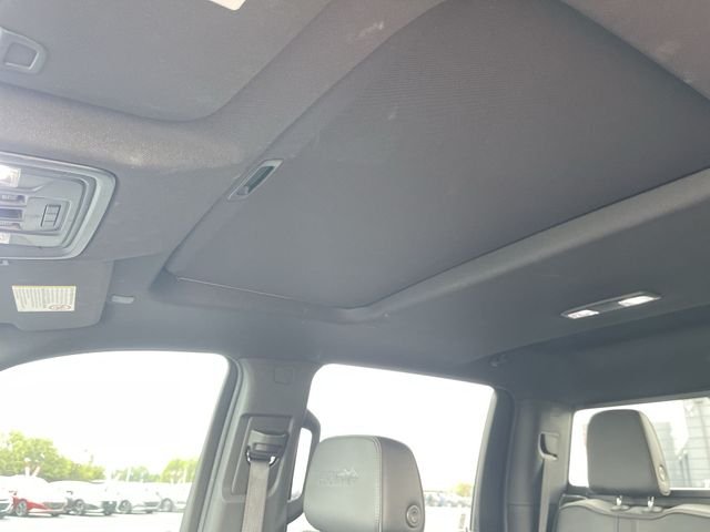 Used 2023 Black Chevrolet High Country image 21