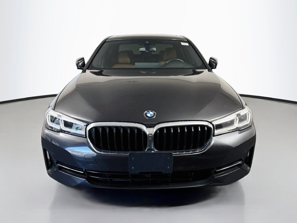 Used 2021 Dark Graphite Metallic BMW 540i xDrive image 2