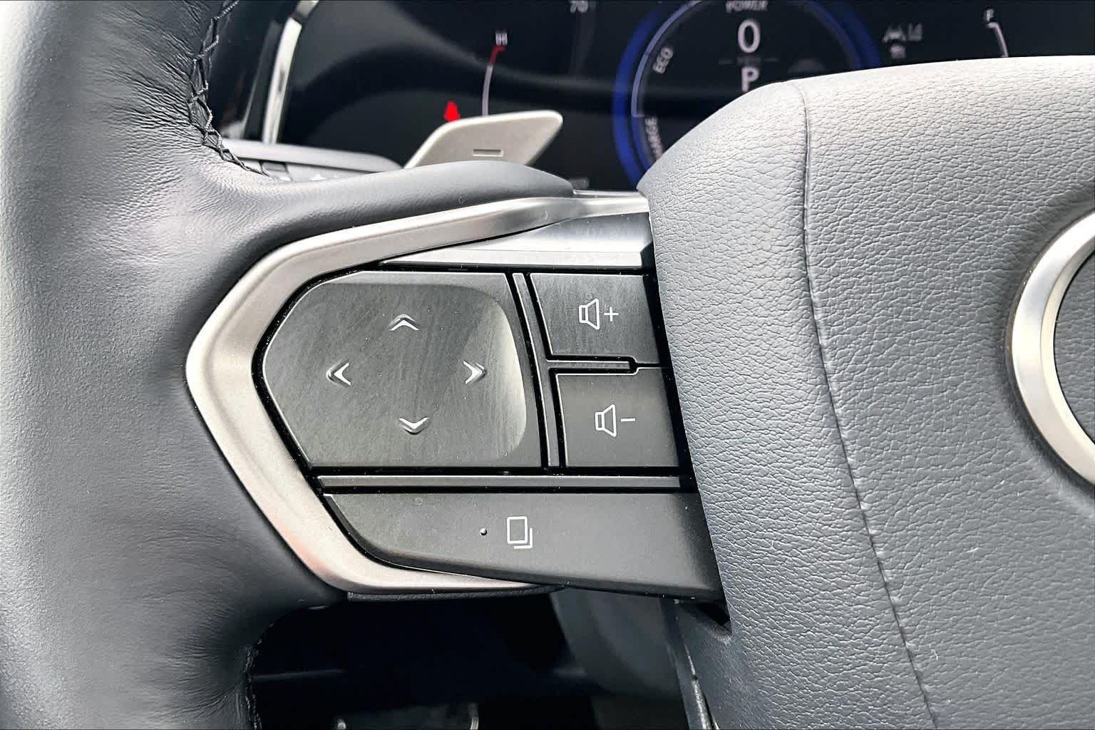 2026 Lexus NX Hybrid 350h - Photo 23
