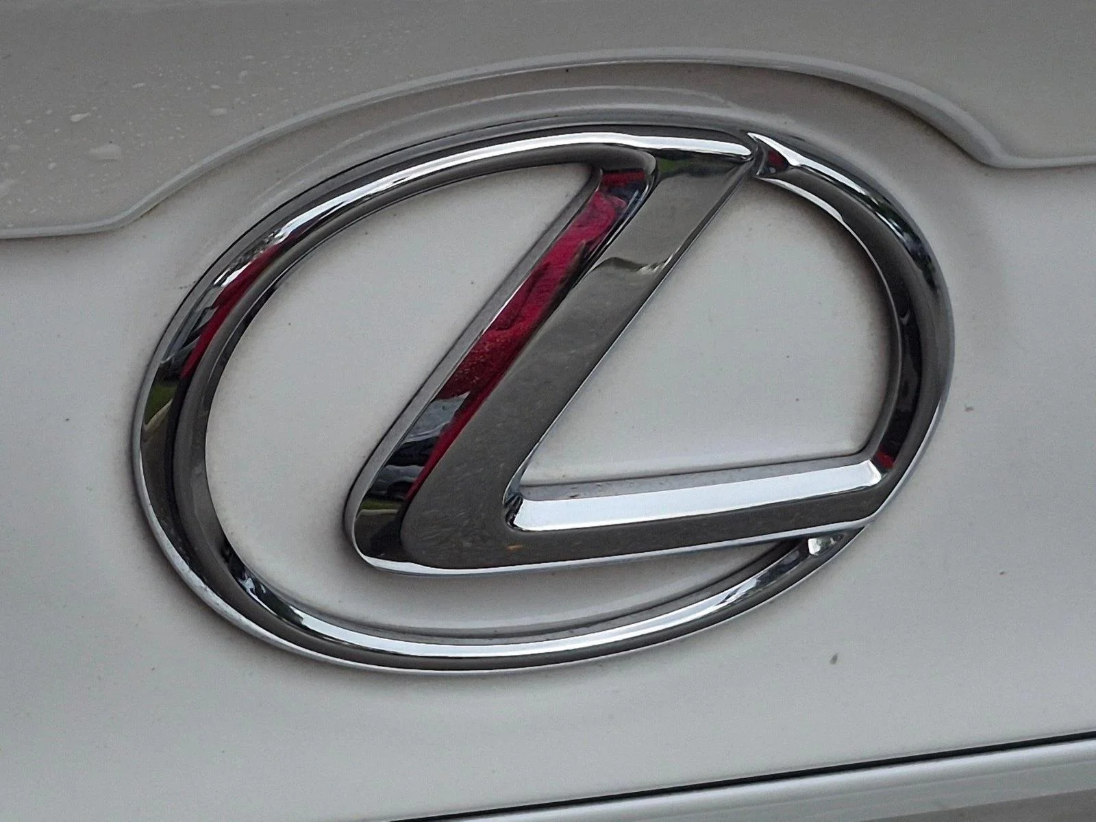 Used 2015 Starfire Pearl Lexus  image 18