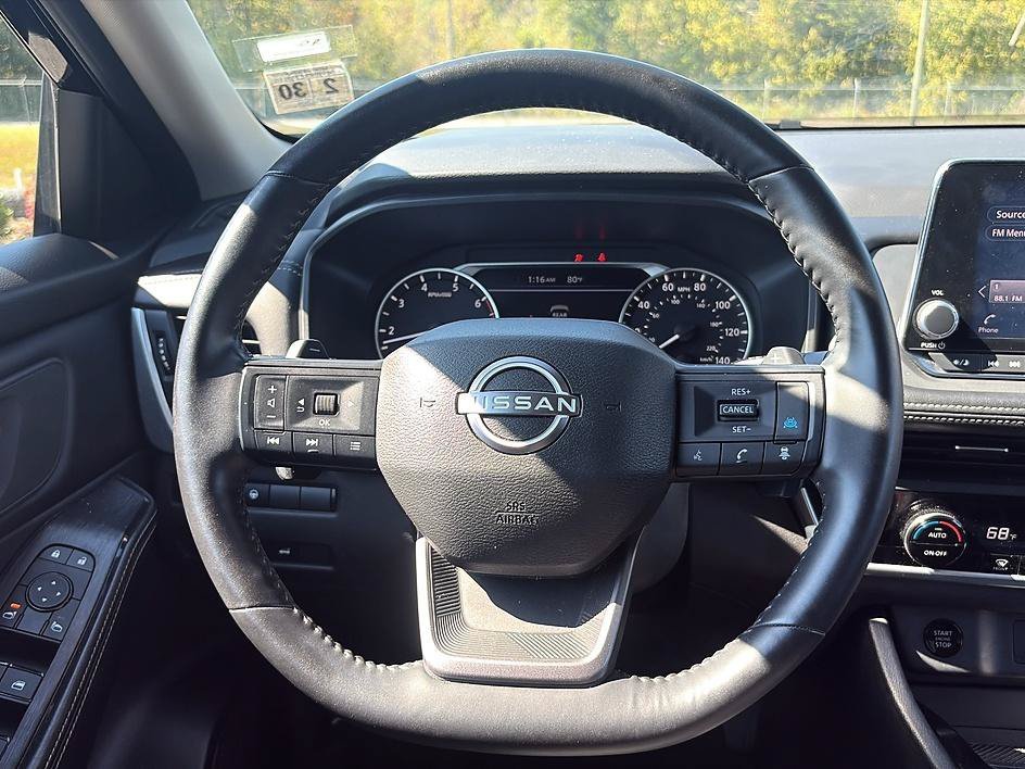 Used 2025 Super Black Nissan SV image 30