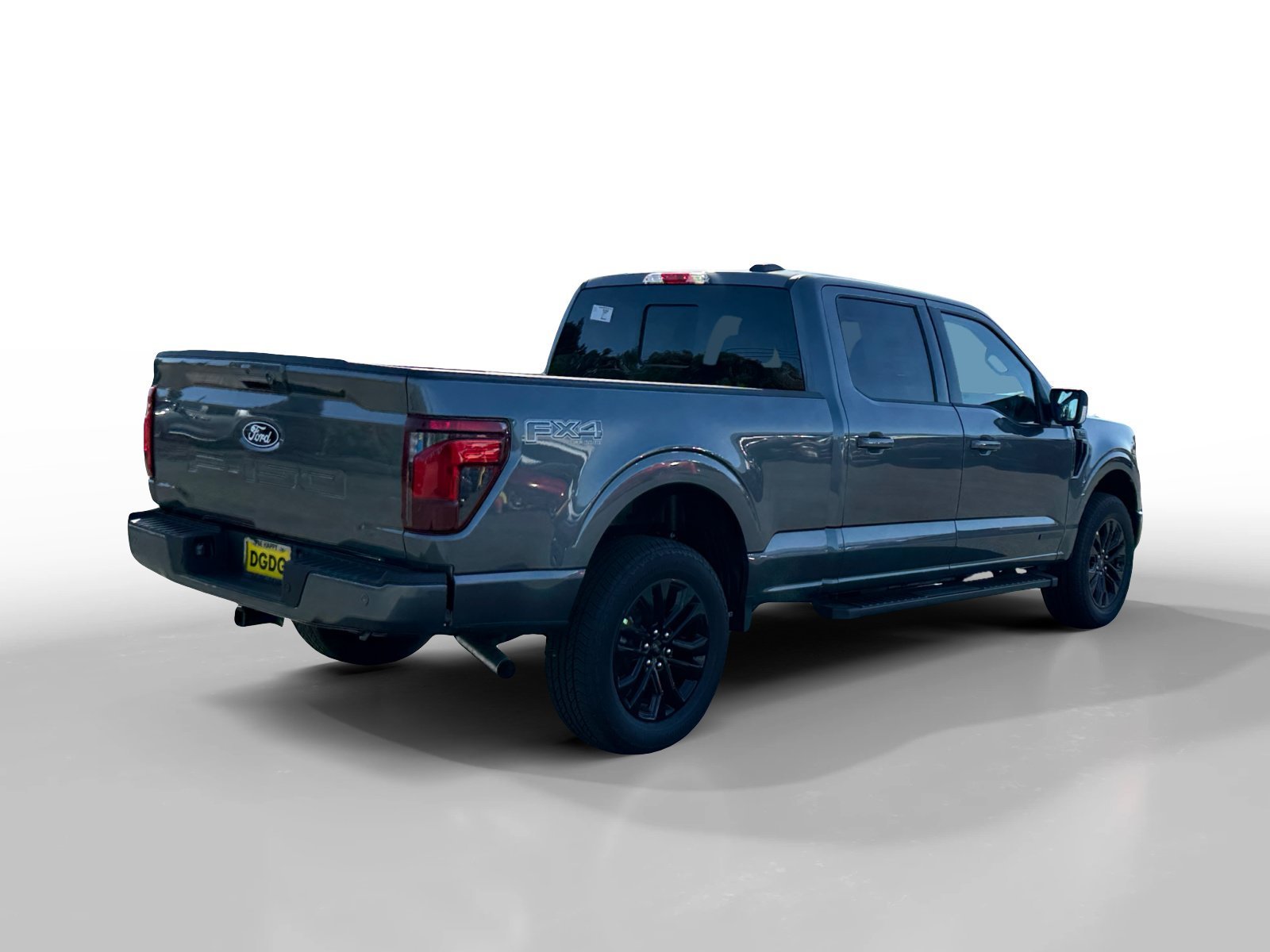 New 2026 Carbonized Gray Metallic Ford XLT image 5