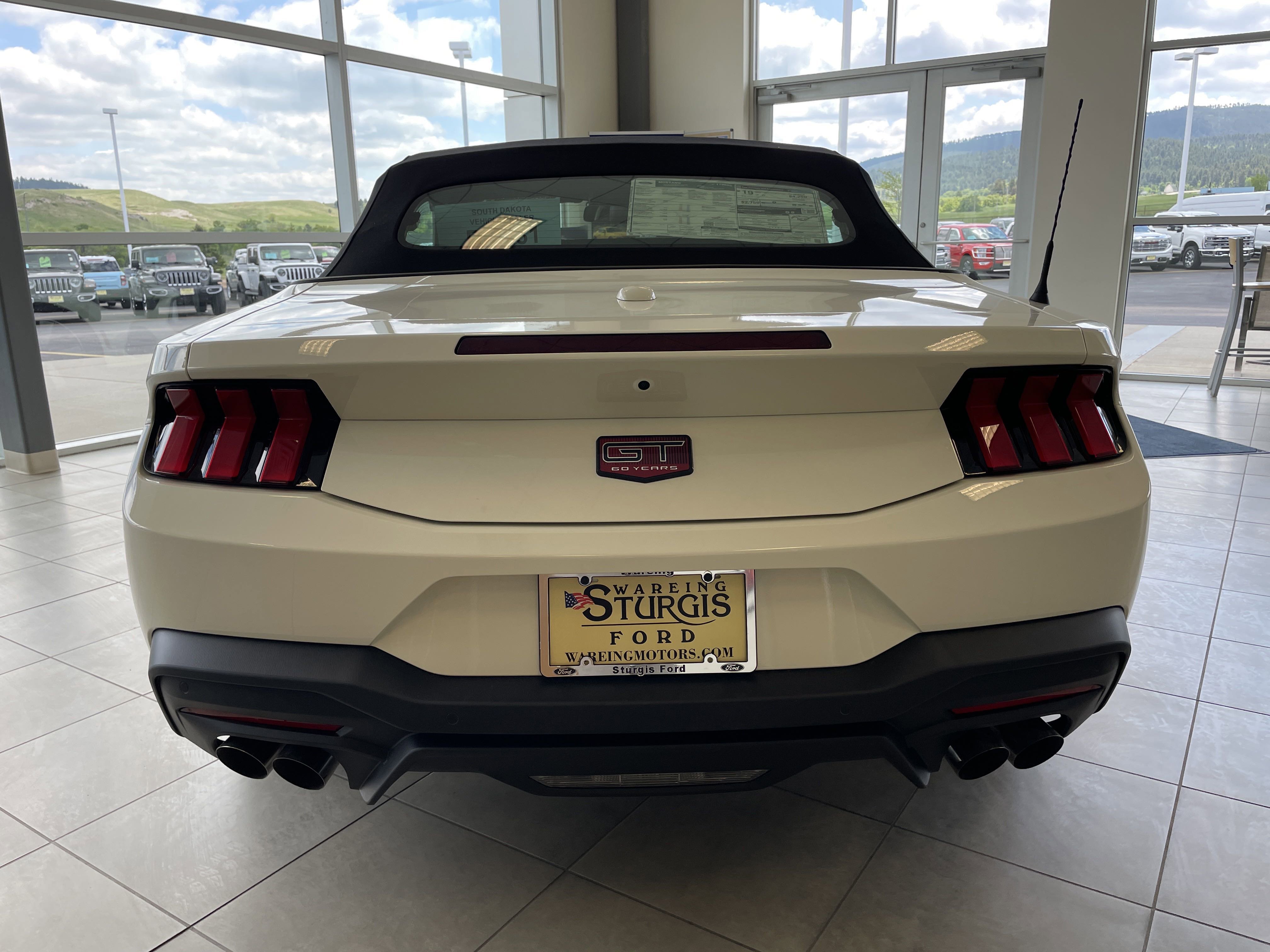 2025 Ford Mustang GT Premium Convertible - Photo 18