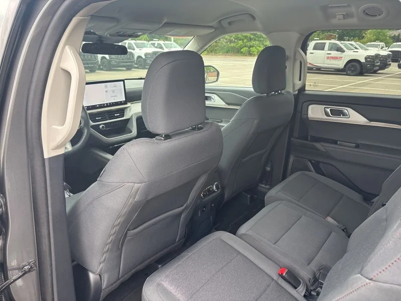Used 2025 Gray Ford Active image 23
