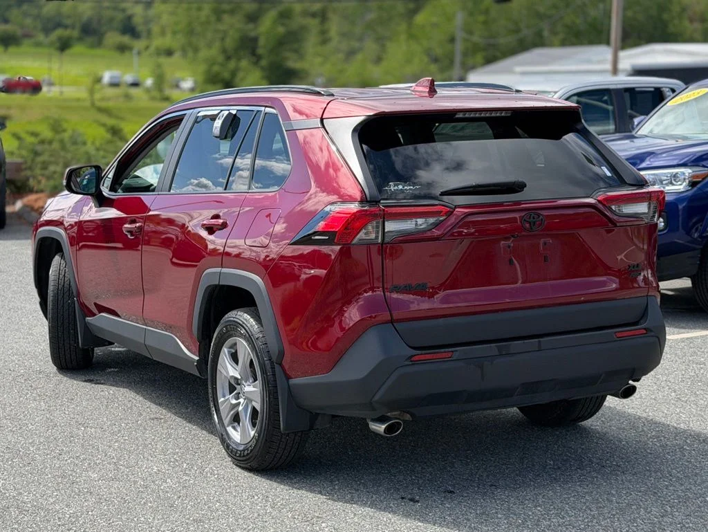 Used 2025 Red Toyota XLE image 3