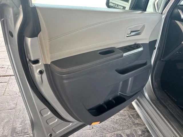 Used 2023 Silver Toyota XLE image 9