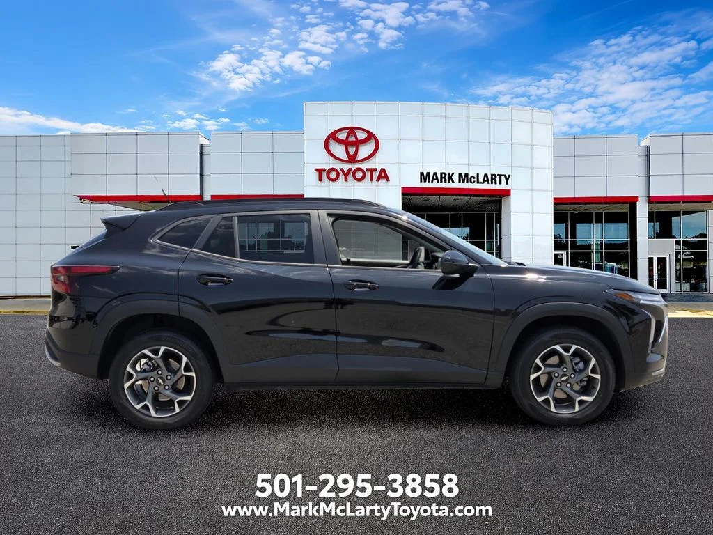 Used 2025 Black Chevrolet LT image 6