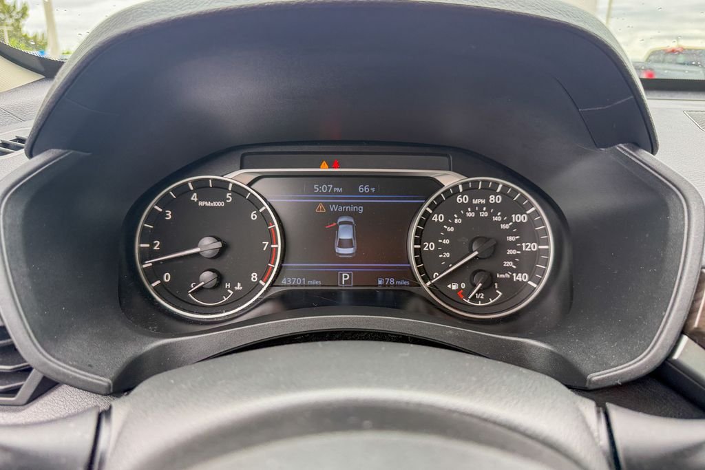 Used 2023 White Nissan 2.5 SV image 13