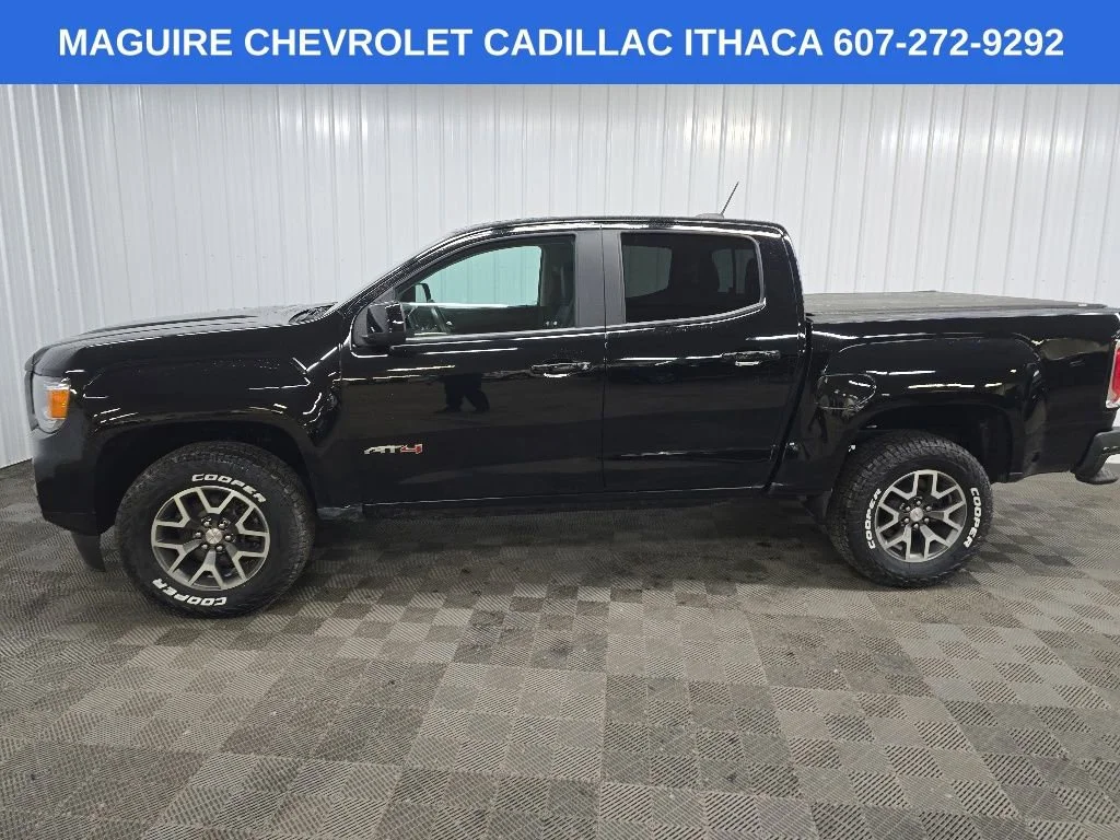 Used 2022 Onyx Black GMC AT4 - Cloth image 5