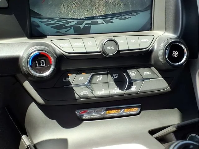 Used 2016 ARCTIC WHITE Chevrolet Z06 1LZ image 8