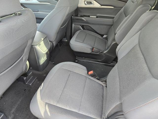 New 2026 Space White Metallic Ford Active image 39