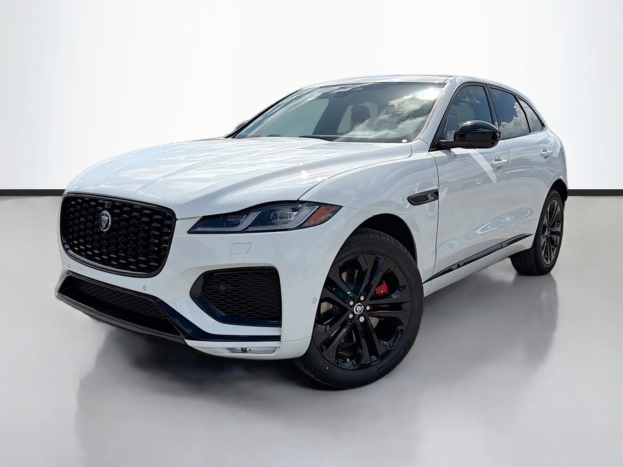 2026 Jaguar F-PACE P400 R-Dynamic S's photo