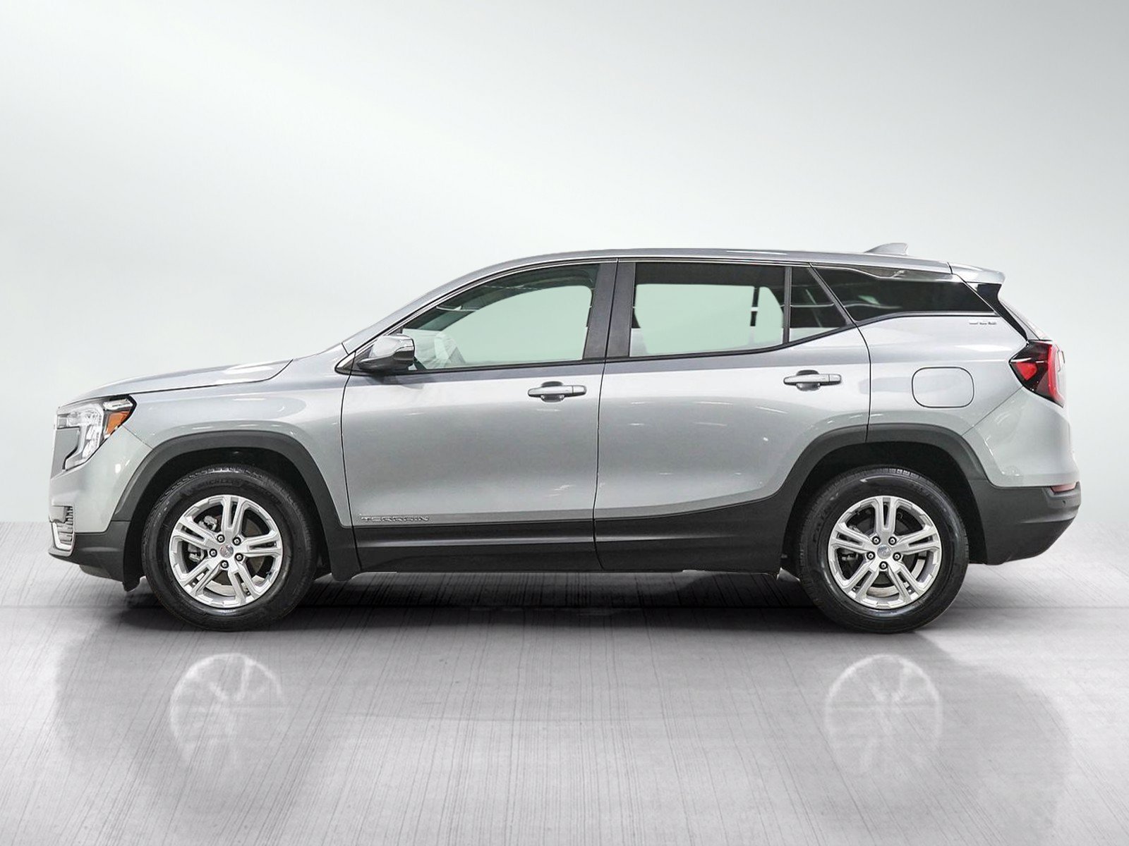 Used 2024 GMC Terrain SLE with VIN 3GKALMEG1RL398395 for sale in Minneapolis, Minnesota
