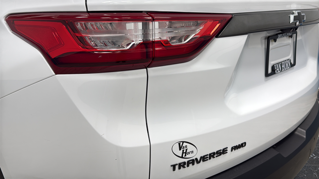 Used 2021 Summit White Chevrolet RS image 42