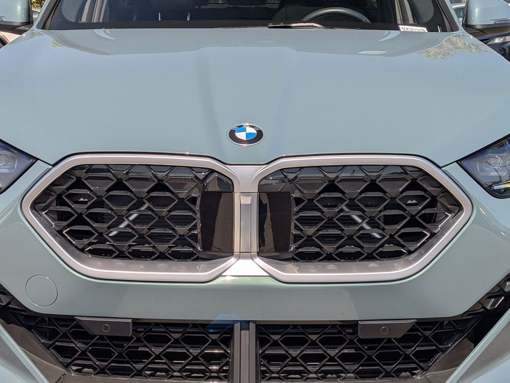 Used 2025 Green BMW xDrive28i image 36