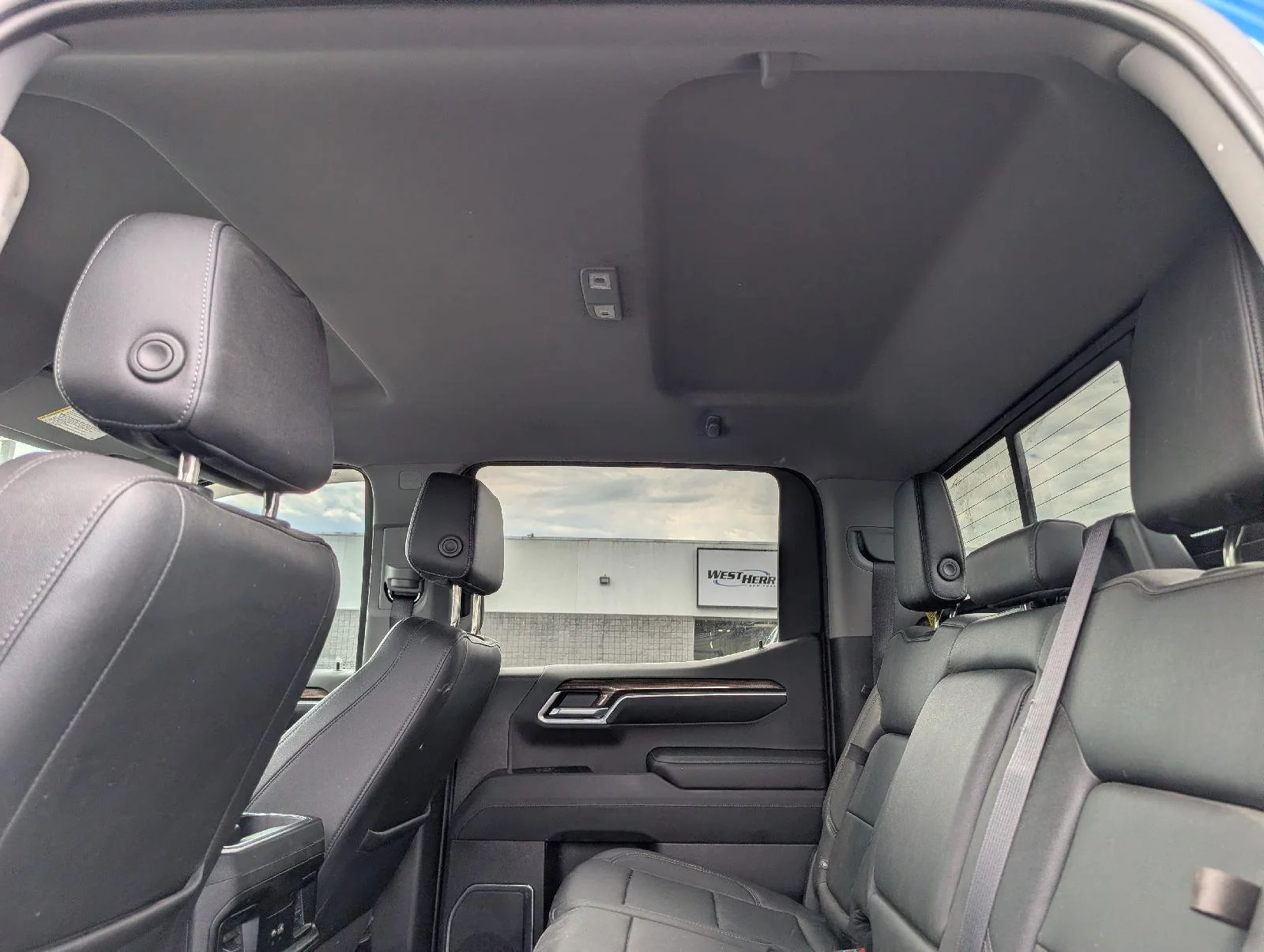 Used 2022  Chevrolet  image 13
