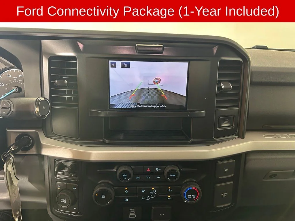 New 2026 Oxford White Ford F-250® XLT image 4