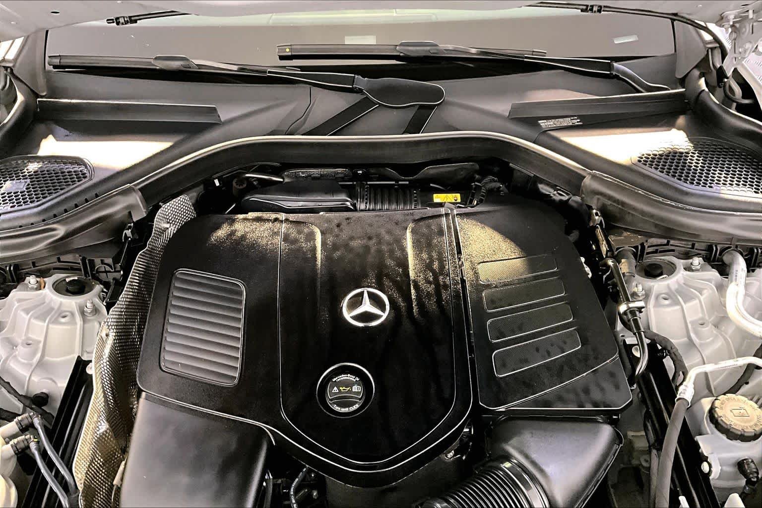 Used 2025 MANUFAKTUR Alpine Grey Mercedes-Benz GLC 300 image 30