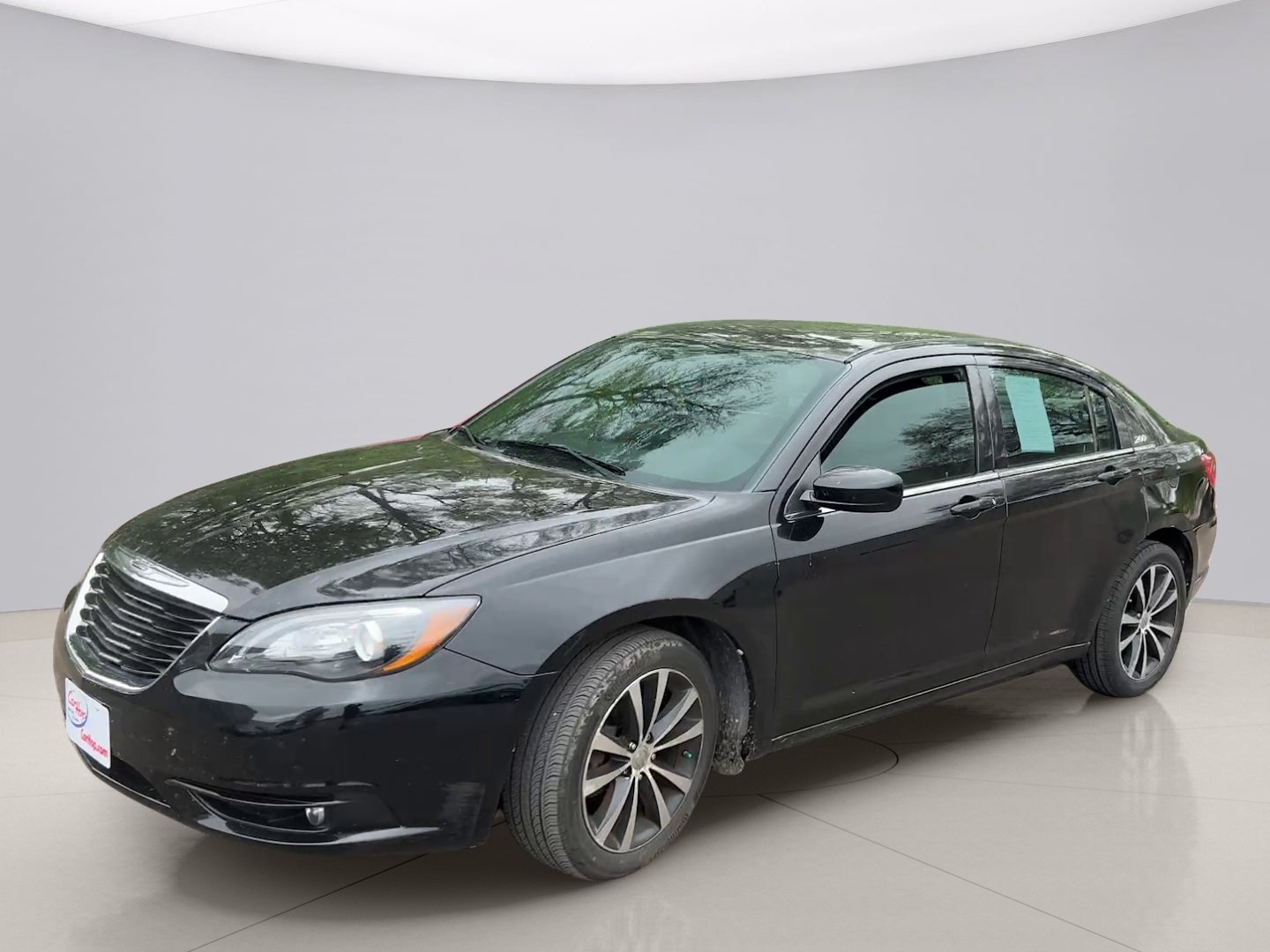2013 Chrysler 200 Touring's photo