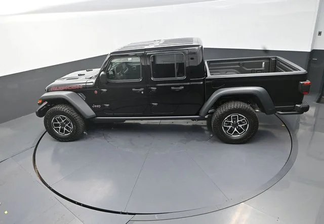 New 2026 Black Clear-Coat Exterior Paint Jeep Rubicon image 14