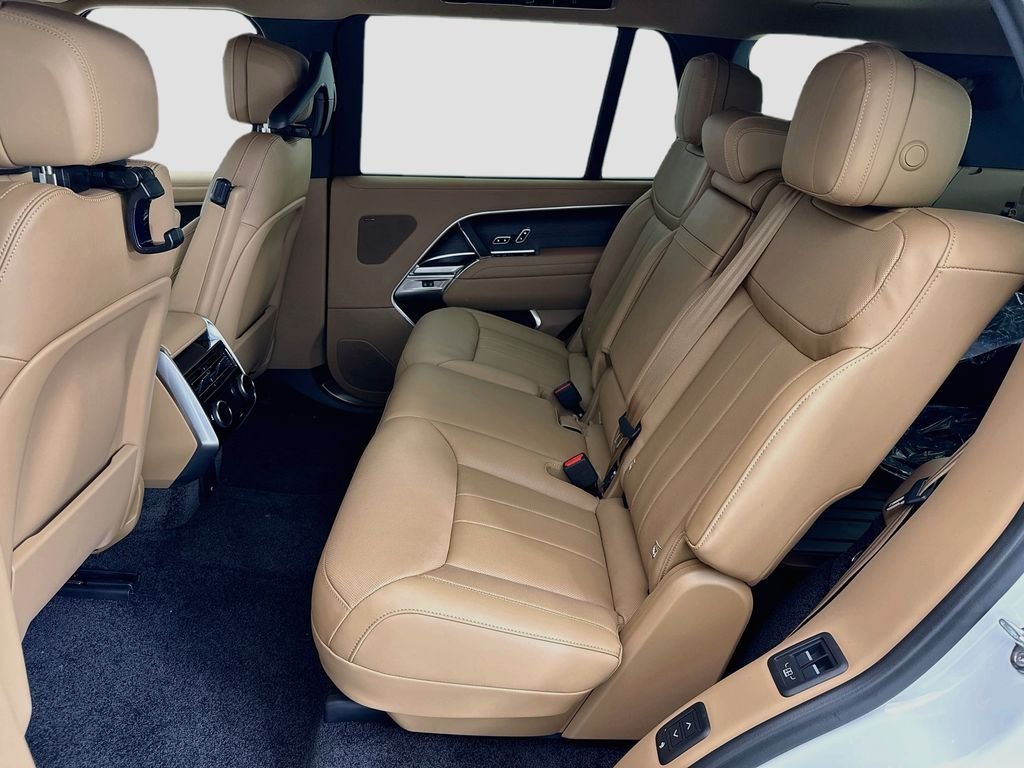 New 2026 Fuji White LAND ROVER SE LWB 7-Seats / V8 image 20
