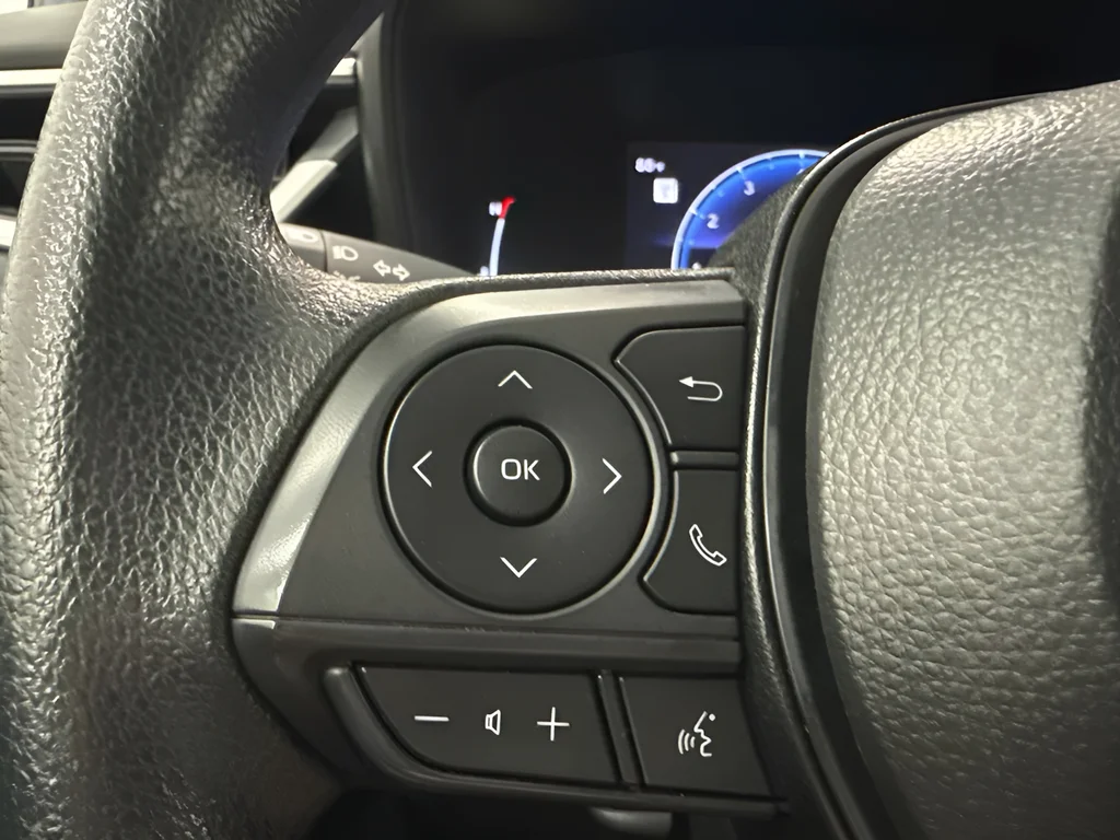 Used 2026  Toyota LE image 20